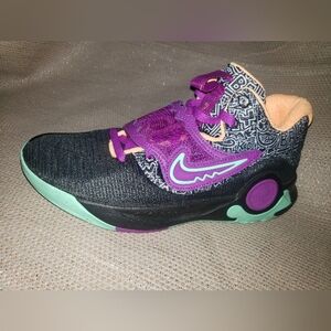 Size 9 NIKE KD Trey 5 X Brooklyn Courts Mens Sneakers Basketball Shoes